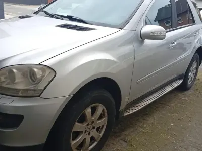 Gebraucht Mercedes ML350 272 PS (200 kW) 2005 Silber SUV