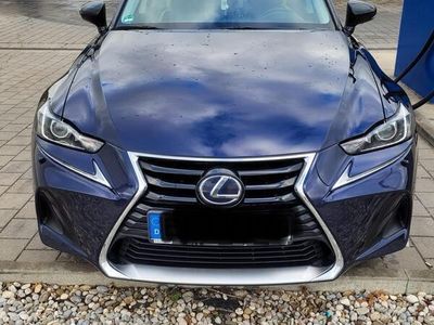 Lexus IS300h