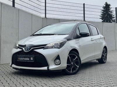 Weiß Gebraucht 2016 Toyota Yaris Hybrid Style Kleinwagen | 7.999 € (Superpreis)