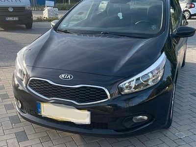 Gebraucht Kia Ceed 99 PS (72 kW) 2014 Schwarz Kleinwagen