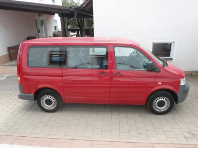 Gebraucht VW Caravelle Comfortline 105 PS (77 kW) 2008 Rot Van