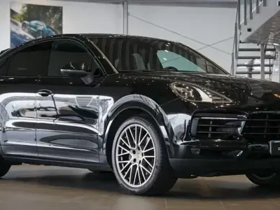 Gebraucht Porsche Cayenne Platinum Edition 462 PS (339 kW) 2023 Chromitschwarz SUV