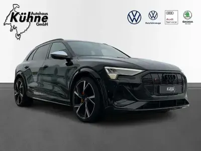 Gebraucht Audi SQ8 e-tron Ambiente 369 kW (503 PS) 2022 Schwarz SUV