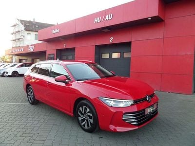 Gebraucht VW Passat 122 PS (89 kW) 2024 Rot Kombi