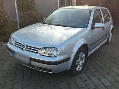 Usata VW Golf IV 77 CV (56 kW) 2001 Grigio Berlina