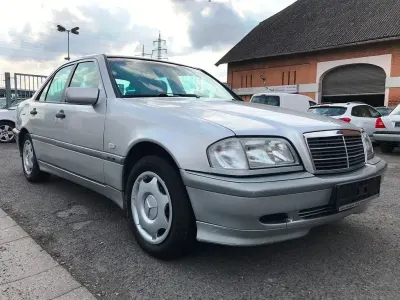 Gebraucht Mercedes C180 122 PS (89 kW) 1999 Silber Limousine