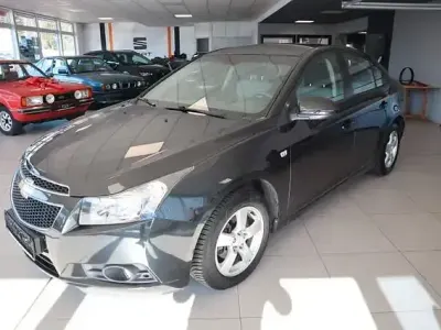 Używany Chevrolet Cruze LS 113 KM (83 kW) 2011 Szary Sedan/Limuzyna