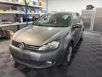Gebraucht VW Golf VI 105 PS (77 kW) 2010 Grau Kleinwagen
