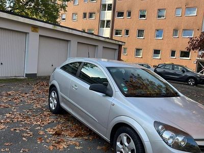 Opel Astra GTC