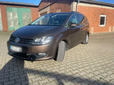 Gebraucht VW Sharan Comfortline 150 PS (110 kW) 2011 Braun Van / Kleinbus