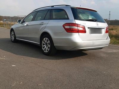 Gebraucht Mercedes E220 170 PS (125 kW) 2010 Silber Kombi