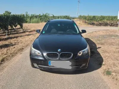 Gebraucht BMW 520 163 PS (119 kW) 2010 Schwarz Kombi