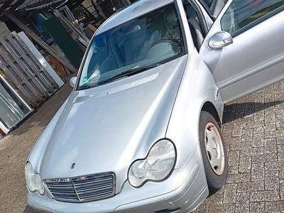 Mercedes C180