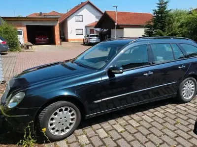 Gebraucht Mercedes E270 Elegance 177 PS (130 kW) 2004 Blau Kombi