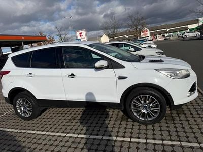 Gebraucht Ford Kuga 163 PS (119 kW) 2013 Weiß SUV