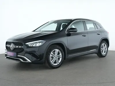 Gebraucht Mercedes GLA200 Progressive 163 PS (119 kW) 2025 Nachtschwarz SUV