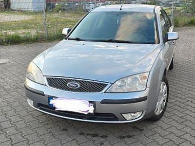 Gebraucht Ford Mondeo Sport 125 PS (91 kW) 2004 Silber Limousine