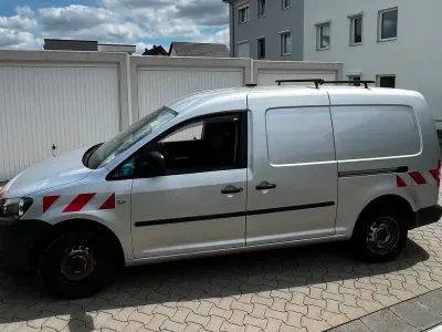 Gebraucht VW Caddy Maxi 80 PS (58 kW) 2012 Silber Van / Kleinbus