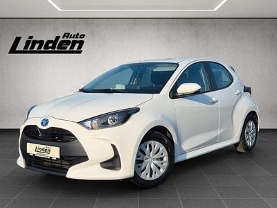 Gebraucht Toyota Yaris Hybrid Business Edition 116 PS (85 kW) 2022 Weiß Limousine