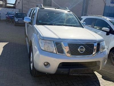 Gebraucht Nissan Navara 190 PS (139 kW) 2012 Silber Pickup