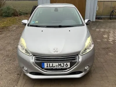 Gebraucht Peugeot 208 Active 92 PS (67 kW) 2013 Kleinwagen