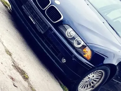 Gebraucht BMW 520 136 PS (100 kW) 2000 Blau Limousine