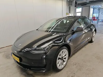 Occasion Tesla Model 3 Standard Range 225 kW (306 PK) 2021 Zwart Sedan
