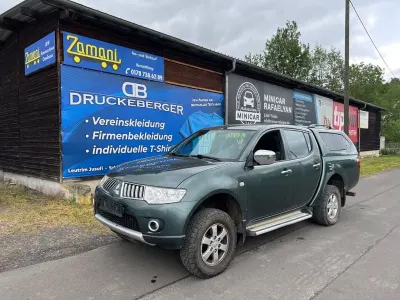 Begagnad Mitsubishi L200 136 HK (100 kW) 2011 Grön Pickup