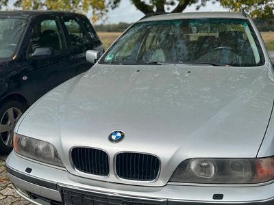 BMW 528
