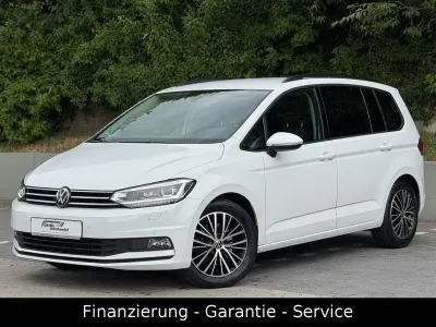 Gebraucht VW Touran 150 PS (110 kW) 2024 Pure white Van / Kleinbus