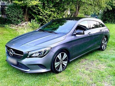Gebraucht Mercedes CLA220 Shooting Brake 177 PS (130 kW) 2017 Grau Kombi