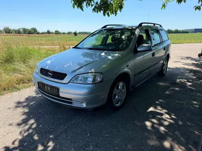 Gebraucht Opel Astra 82 PS (60 kW) 1999 Silber Limousine