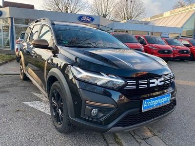 Schwarz (metallic) Gebraucht 2024 Dacia Jogger Extreme Van / Kleinbus | 19.990 € (Fairer Preis)