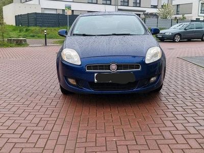 Second-hand Fiat Bravo 95 CP (69 kW) 2009 Albastru Hatchback