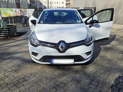 Usata Renault Clio IV LIMITED 73 CV (53 kW) 2018 Bianco Berlina