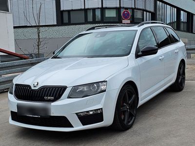 gebraucht Skoda Octavia 2.0 TSI DSG RS 230*LED*PANO*AHK*STHZ*