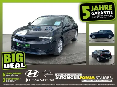 Gebraucht Opel Astra Elegance 131 PS (96 kW) 2023 Lackierung schwarz perla nera/ Limousine