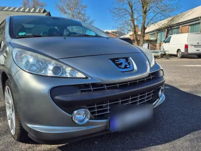 Gebraucht Peugeot 207 CC Platinum 120 PS (88 kW) 2008 Silber Cabrio