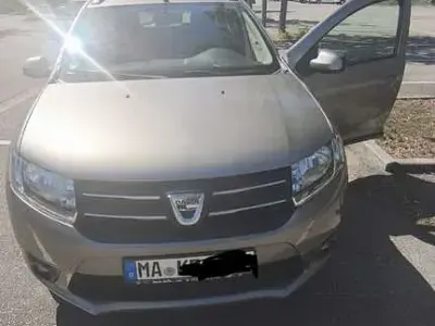 Gebraucht Dacia Logan MCV Prestige 90 PS (66 kW) 2015 Gelb Kombi