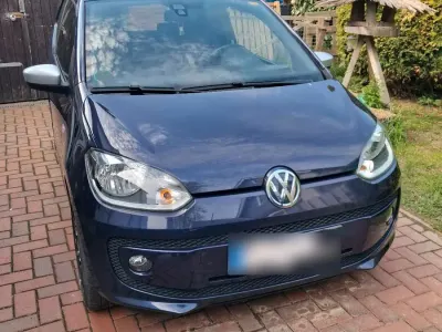 Używany VW up! 75 KM (55 kW) 2016 Niebieski Hatchback