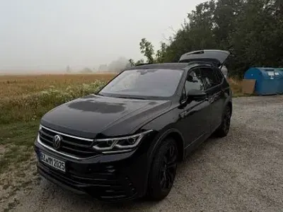 Gebraucht VW Tiguan Allspace R-line 193 PS (141 kW) 2023 Schwarz SUV