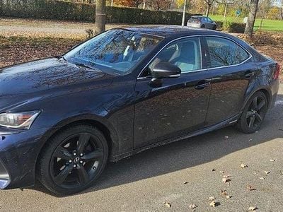 Lexus IS300h