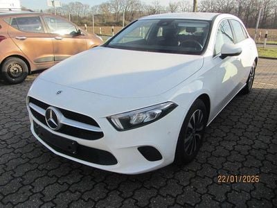 Gebraucht Mercedes A180 Progressive 136 PS (100 kW) 2021 Weiß Limousine