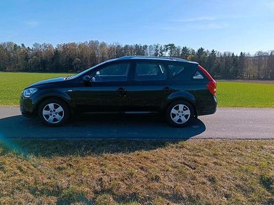 Usata Kia Ceed 126 CV (92 kW) 2010 Nero Utilitaria