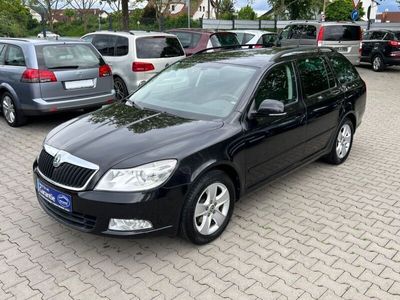 gebraucht Skoda Octavia Combi Elegance - Klima - AHK - 1.Hand