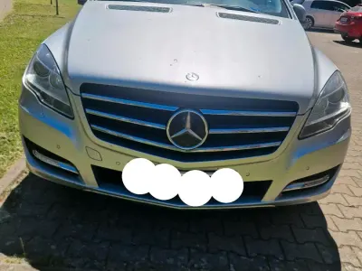 Gebraucht Mercedes R300 190 PS (139 kW) 2012 Grau Van / Kleinbus