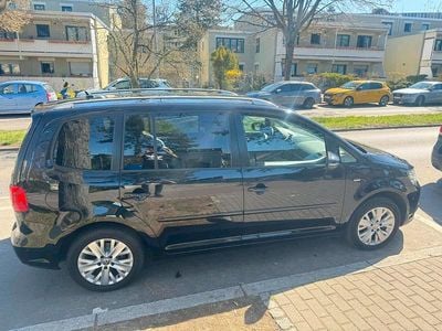 Gebraucht VW Touran 150 PS (110 kW) 2013 Schwarz Van / Kleinbus