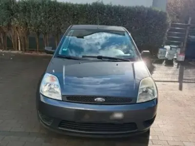 Gebraucht Ford Fiesta 60 PS (44 kW) 2005 Grau Kleinwagen