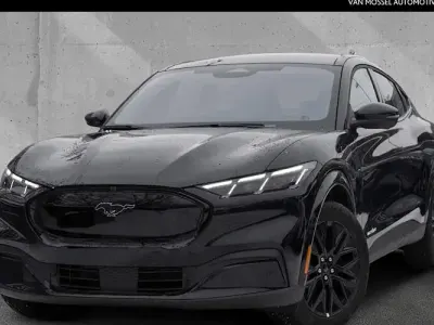 Neu Ford Mustang Mach-E Extended Range 202 kW (276 PS) 2026 Schwarz SUV