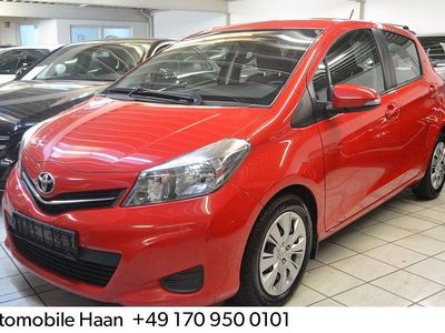 Gebraucht Toyota Yaris Life 90 PS (66 kW) 2013 Rot Limousine